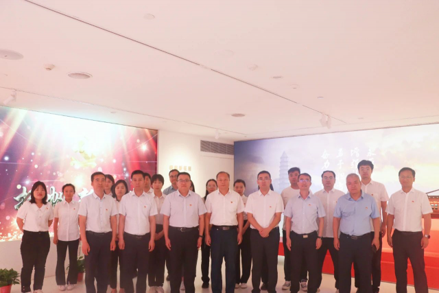 太阳成集团tyc组织党员干部参观延长石油反腐倡廉教育基地